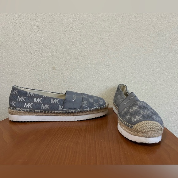 Michael Kors Vicky Slip On Women's Espadrille Blue/Gray Shoes Size 7.5 Monogram - Picture 1 of 11
